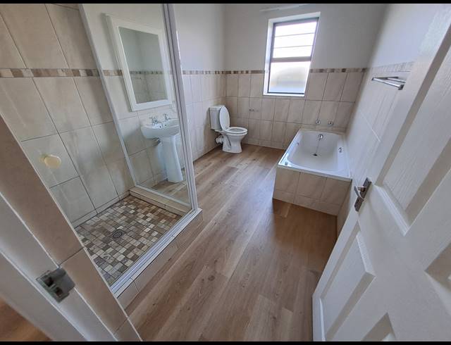 3 bed property to rent in REUNION PARK